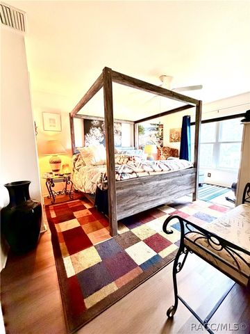 510 W Larchmont Court, Beverly Hills, FL 34465