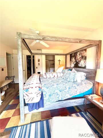 510 W Larchmont Court, Beverly Hills, FL 34465