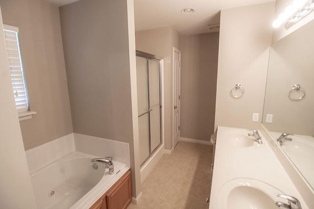 209 JACKAL DR, Columbia, MO 65202