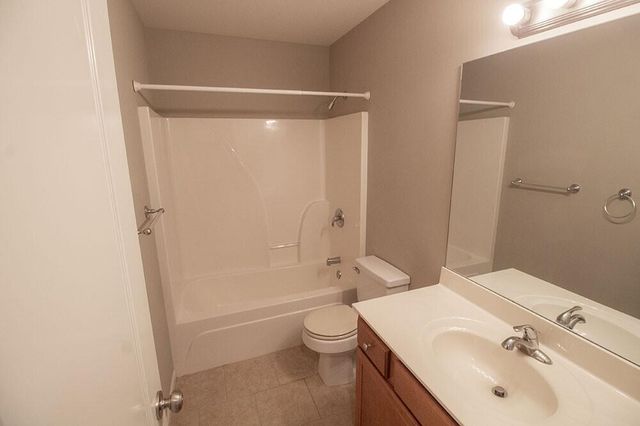 209 JACKAL DR, Columbia, MO 65202