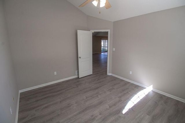 209 JACKAL DR, Columbia, MO 65202