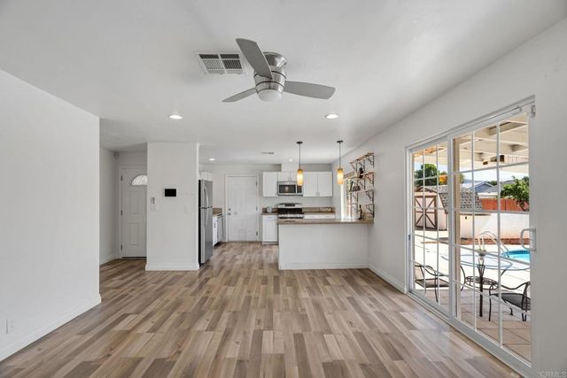 2009 Paddy Place, Escondido, CA 92027