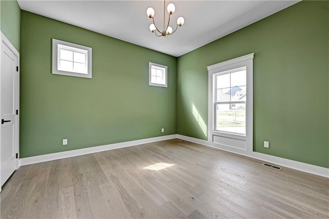 13407 W 174th Terrace, Overland Park, KS 66221