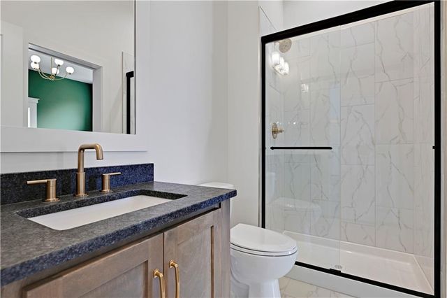 13407 W 174th Terrace, Overland Park, KS 66221