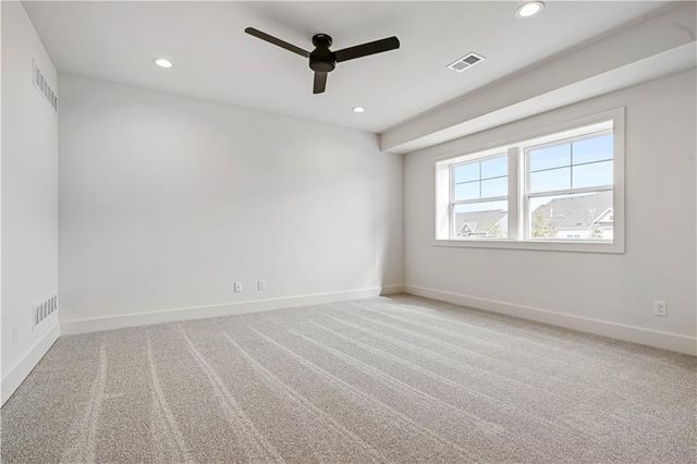 13407 W 174th Terrace, Overland Park, KS 66221