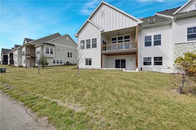 13407 W 174th Terrace, Overland Park, KS 66221