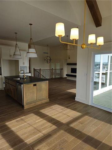 13407 W 174th Terrace, Overland Park, KS 66221