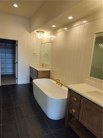 13407 W 174th Terrace, Overland Park, KS 66221