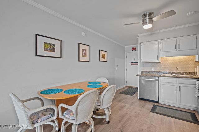 1404 Canal Drive 34, Carolina Beach, NC 28428