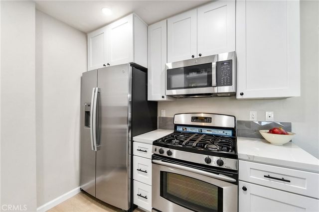 6600 6600 Warner 10, Huntington Beach, CA 92647