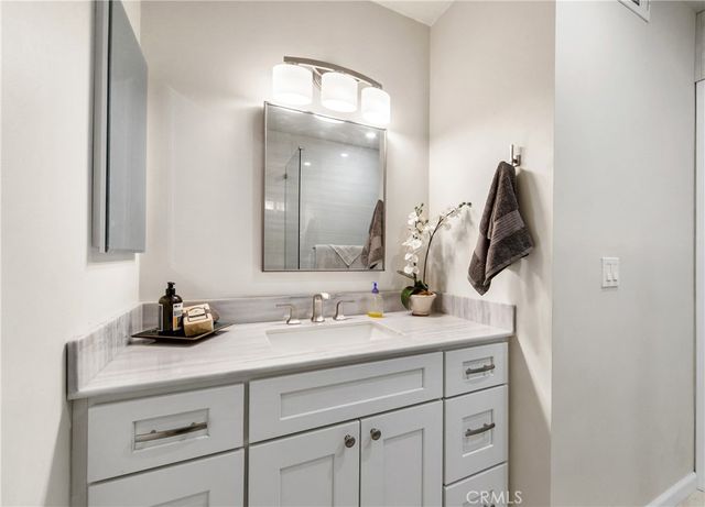 6600 6600 Warner 10, Huntington Beach, CA 92647