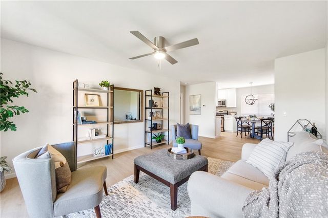 6600 6600 Warner 10, Huntington Beach, CA 92647