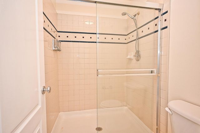 215 Santa Barbara St, San Pablo, CA 94806