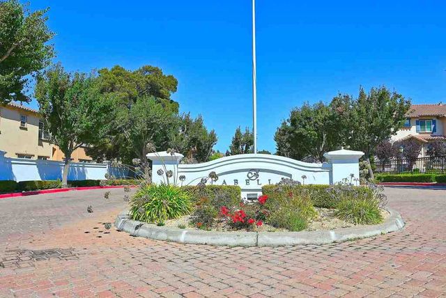 215 Santa Barbara St, San Pablo, CA 94806