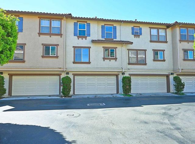 215 Santa Barbara St, San Pablo, CA 94806