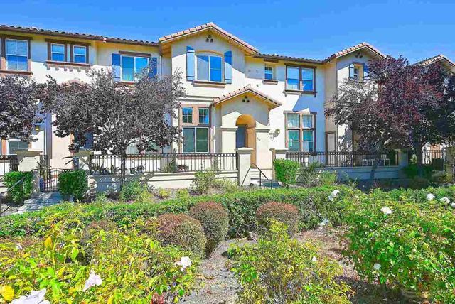 215 Santa Barbara St, San Pablo, CA 94806