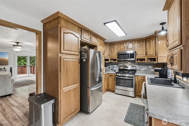 12410 SE 210th Street, Kent, WA 98031