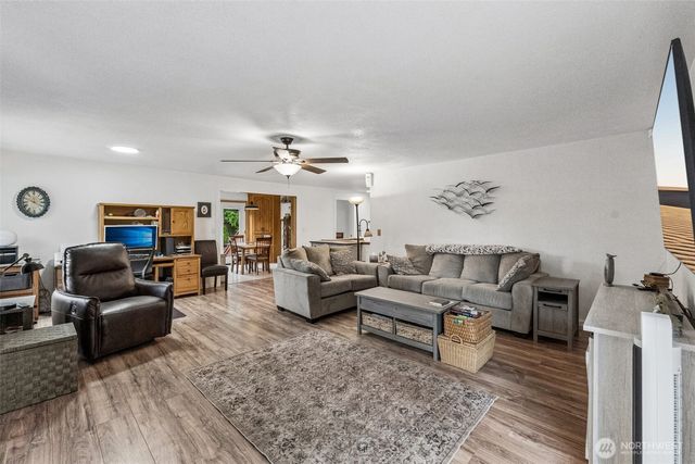 12410 SE 210th Street, Kent, WA 98031