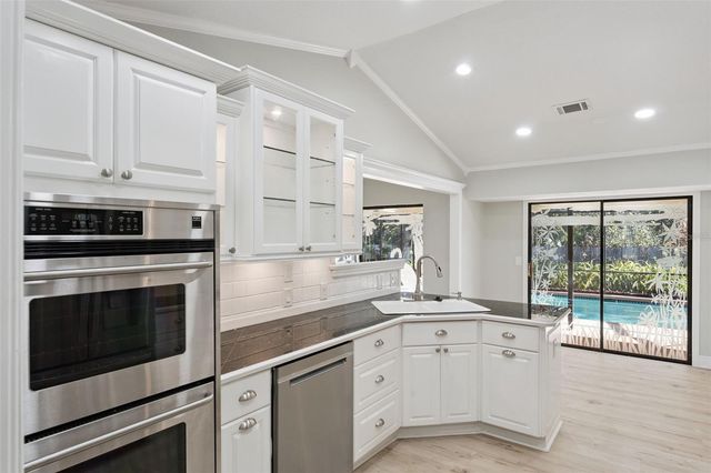 305 S CHASE COURT, Altamonte Springs, FL 32714