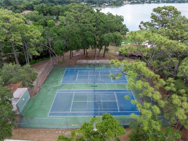 305 S CHASE COURT, Altamonte Springs, FL 32714