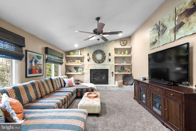 6841 CARAVAN CT, Columbia, MD 21044