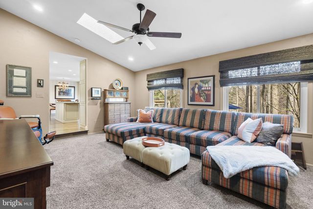 6841 CARAVAN CT, Columbia, MD 21044