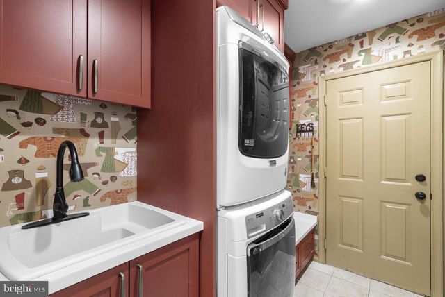 6841 CARAVAN CT, Columbia, MD 21044