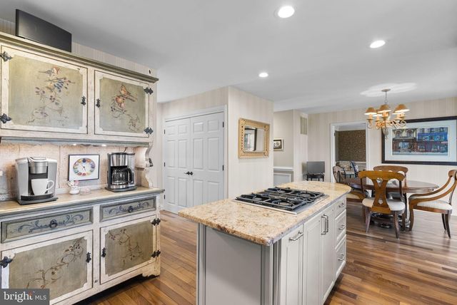6841 CARAVAN CT, Columbia, MD 21044
