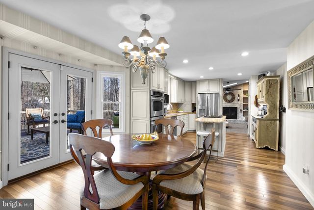 6841 CARAVAN CT, Columbia, MD 21044