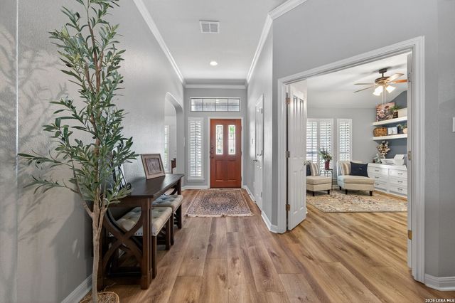 9514 Potters Pt, Helotes, TX 78023