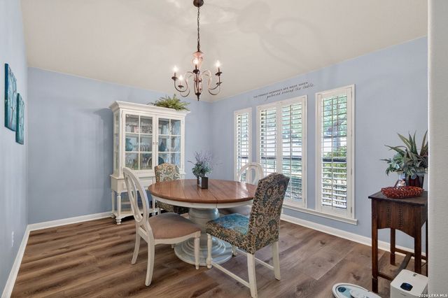 9514 Potters Pt, Helotes, TX 78023