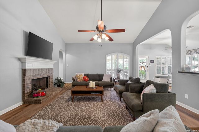 9514 Potters Pt, Helotes, TX 78023