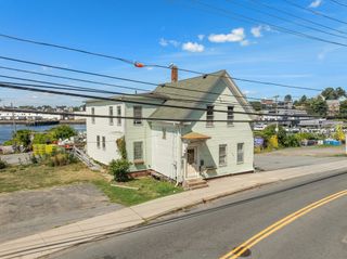 97 East Main St, Gloucester, MA 01930