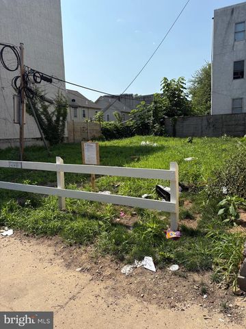 1818 W MONTGOMERY AVE, Philadelphia, PA 19121