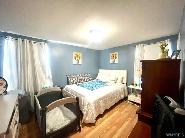 11 Covington Drive, West Seneca, NY 14220
