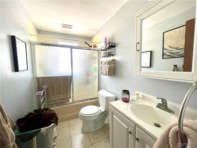 11 Covington Drive, West Seneca, NY 14220