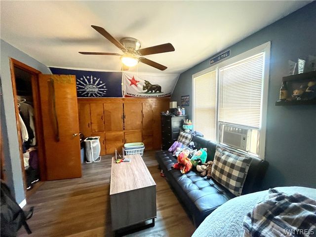 11 Covington Drive, West Seneca, NY 14220