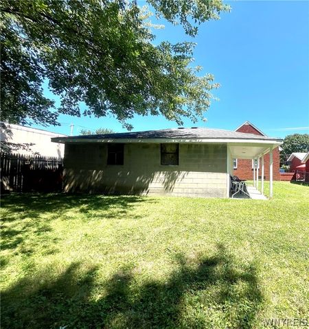 11 Covington Drive, West Seneca, NY 14220
