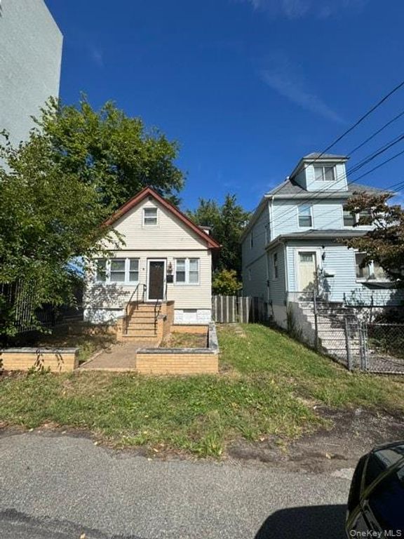 31 Martineau Street, Staten Island, NY 10303 — photo 2