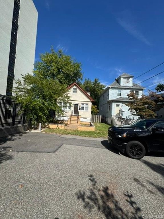 31 Martineau Street, Staten Island, NY 10303 — photo 3