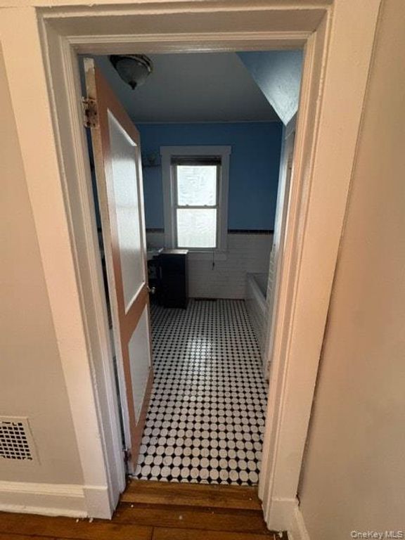 31 Martineau Street, Staten Island, NY 10303 — photo 5