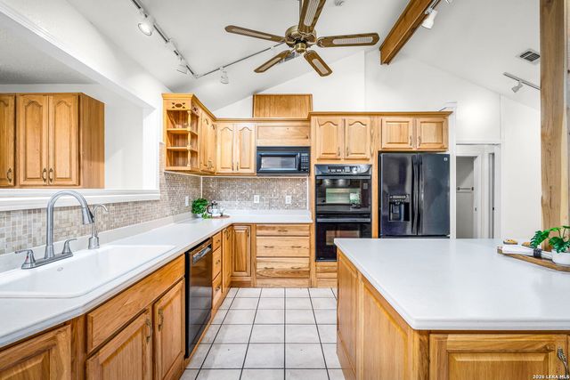 102 Adams Way, Canyon Lake, TX 78133