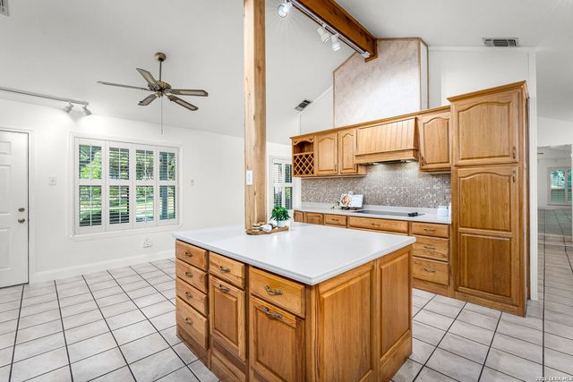 102 Adams Way, Canyon Lake, TX 78133