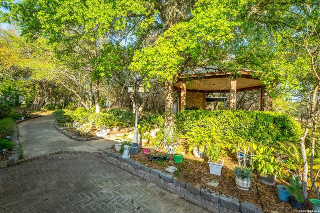 102 Adams Way, Canyon Lake, TX 78133