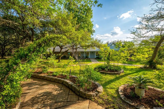 102 Adams Way, Canyon Lake, TX 78133