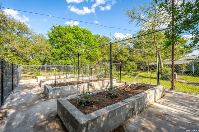 102 Adams Way, Canyon Lake, TX 78133