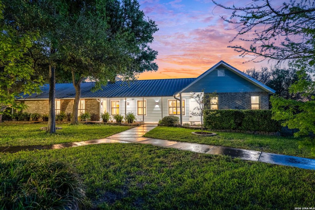 102 Adams Way, Canyon Lake, TX 78133