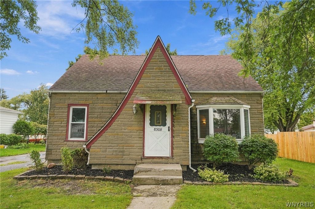 8508 Richmond Avenue, Niagara, NY 14304