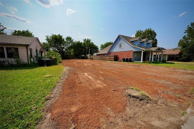 4803 N Asbury Avenue, Bethany, OK 73008