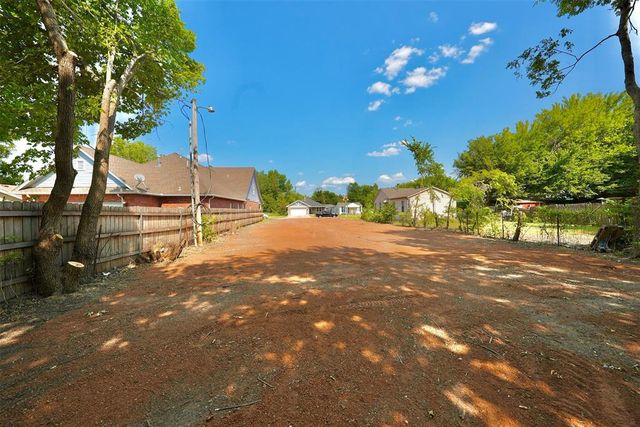 4803 N Asbury Avenue, Bethany, OK 73008